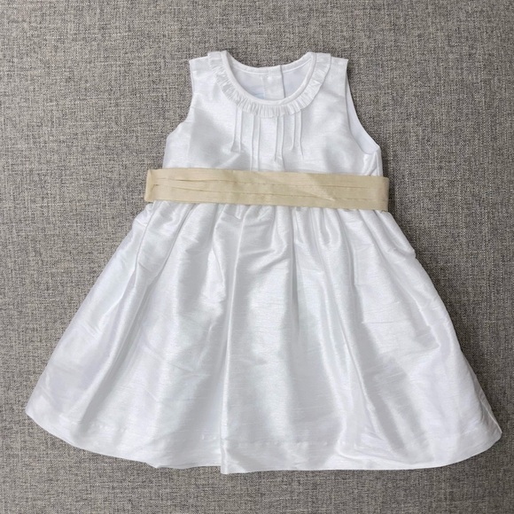Little English 3T special occasion dress removable champagne sash EUC
